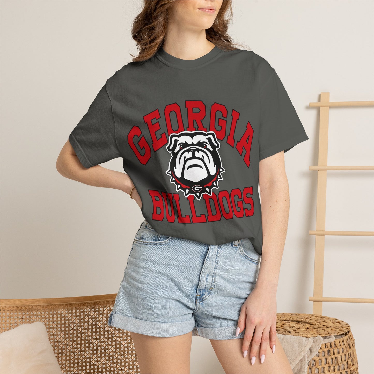 Georgia Bulldogs T-Shirt — Vintage Collegiate Bulldog Logo Tee