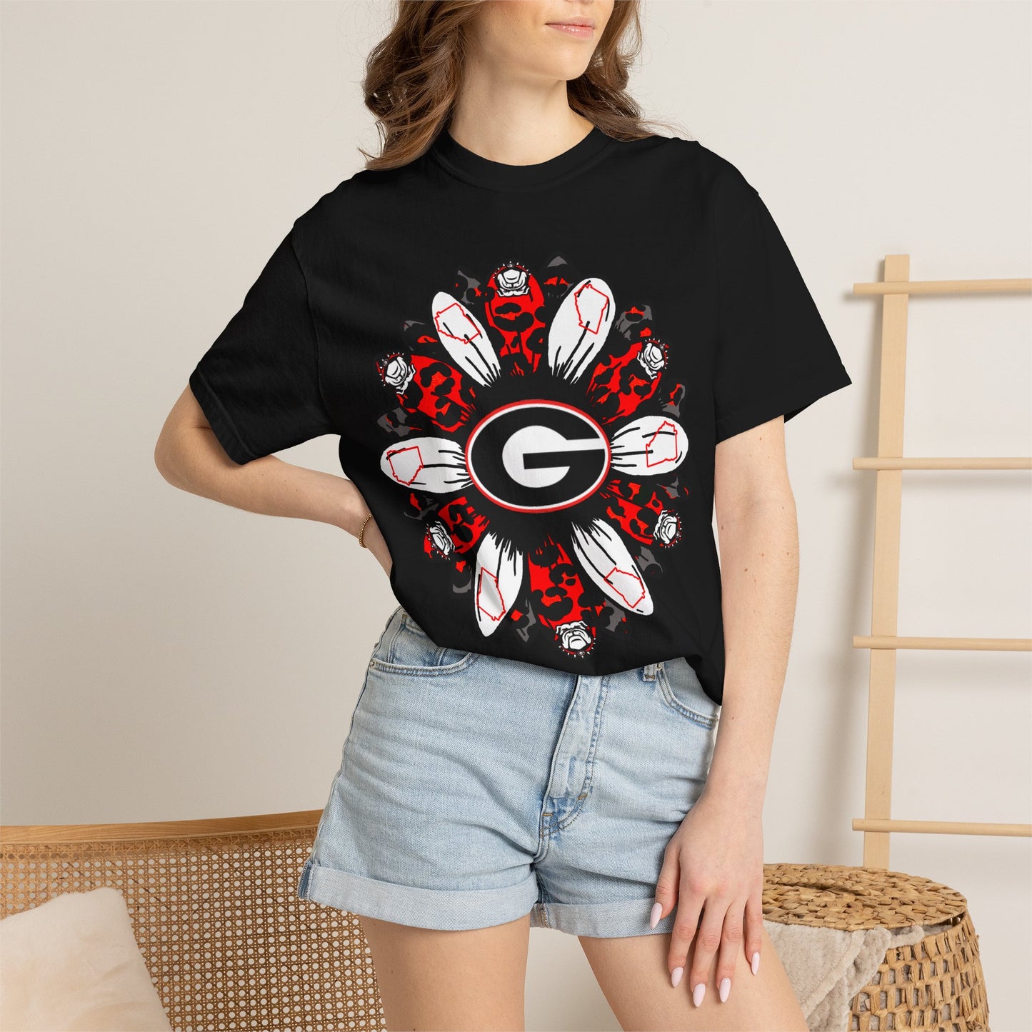 Georgia Bulldogs Mandala T-Shirt — Red & Black Fan Tee