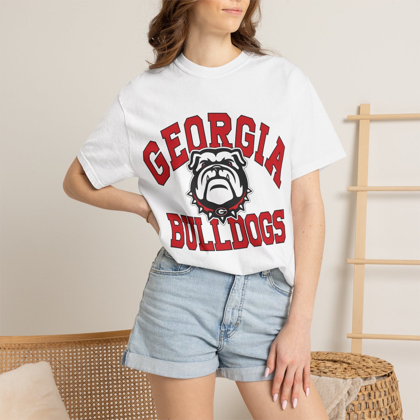 Georgia Bulldogs T-Shirt — Vintage Collegiate Bulldog Logo Tee